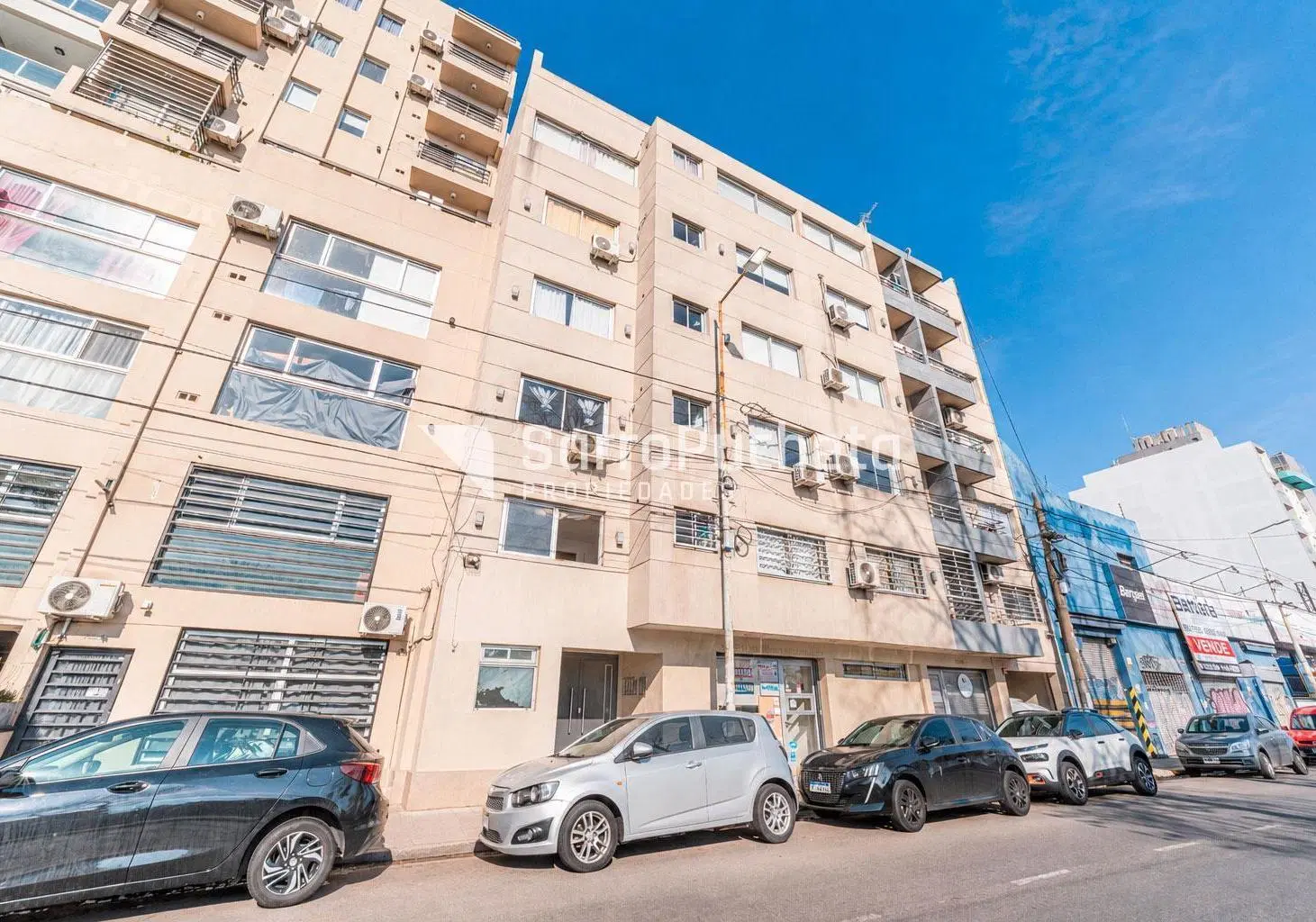 Venta departamento monoambiente con balcon en Haedo Sur 3