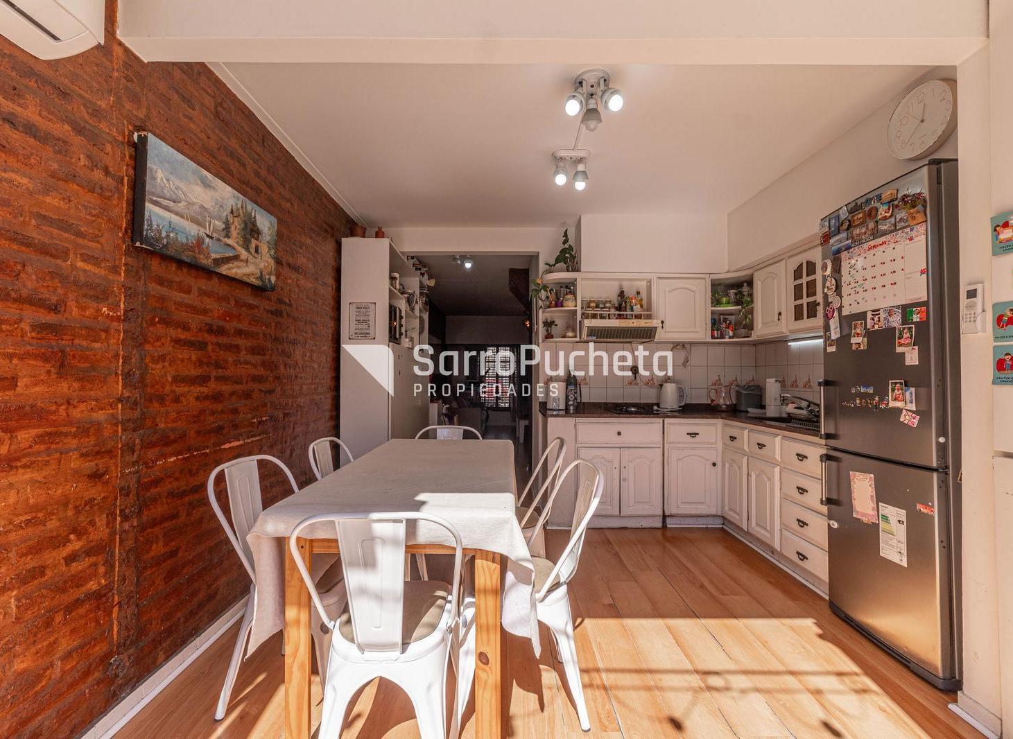 Foto de Venta dúplex 4 ambientes con balcón, patio, quincho y garaje en Morón., imagen 2