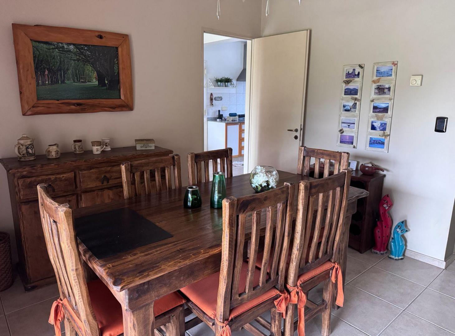 Foto de VENTA CASA 4 AMB +DEPEND. BARRIO ACACIAS BLANCAS, imagen 2