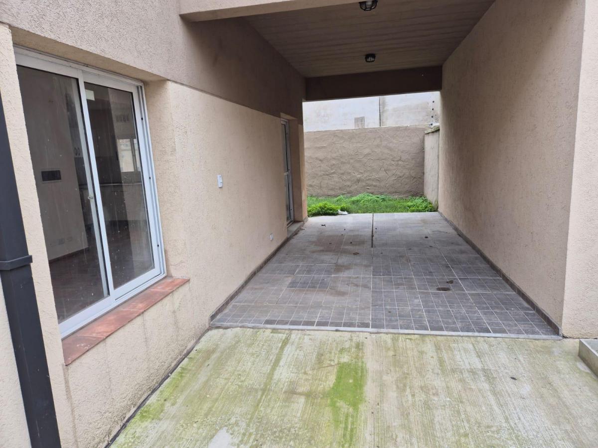 Foto de Venta duplex 3 ambientes en Ituzaingo con cochera apto credito, imagen 4