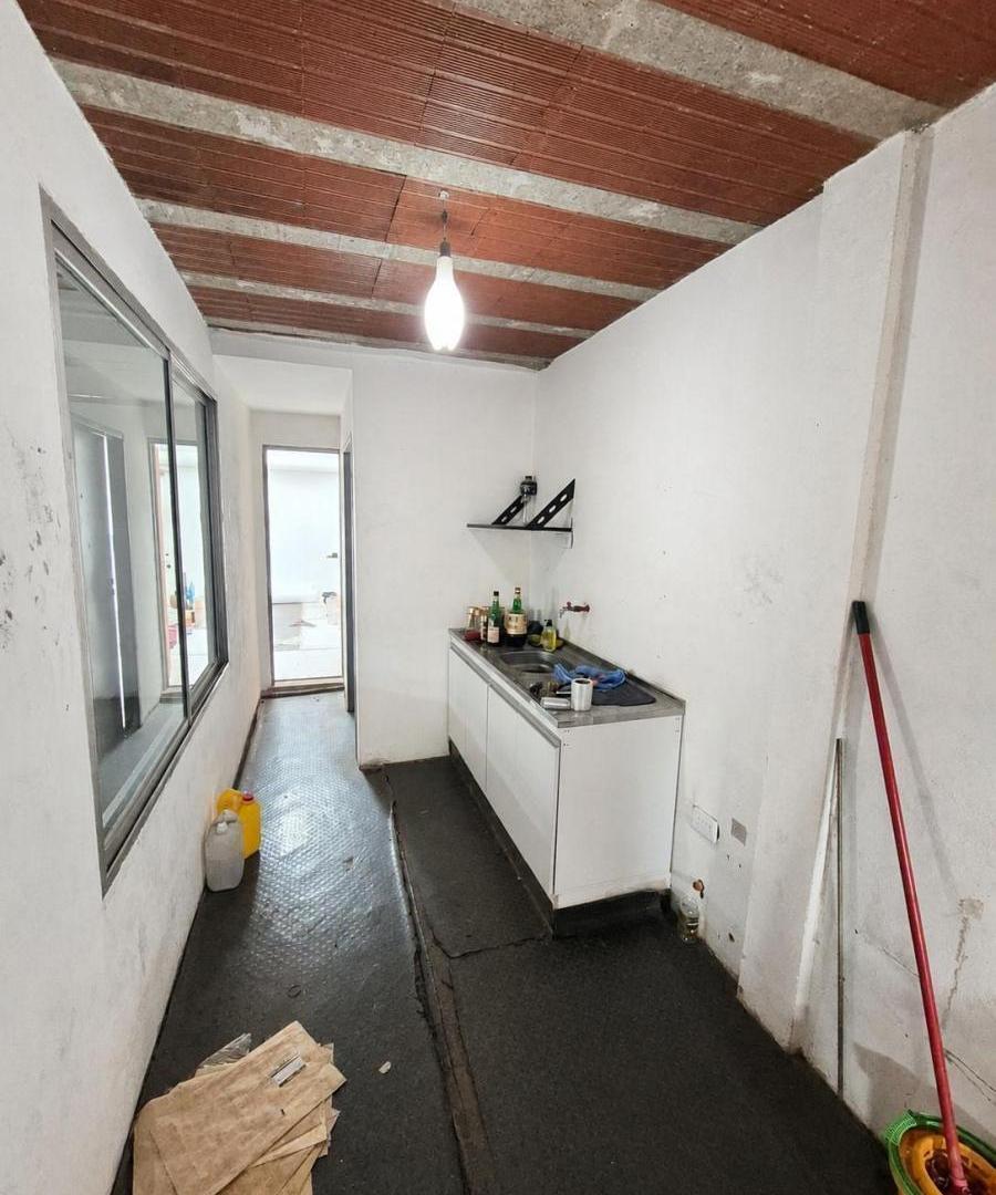 Foto de Galpón en venta en Moron 690 metros, imagen 3