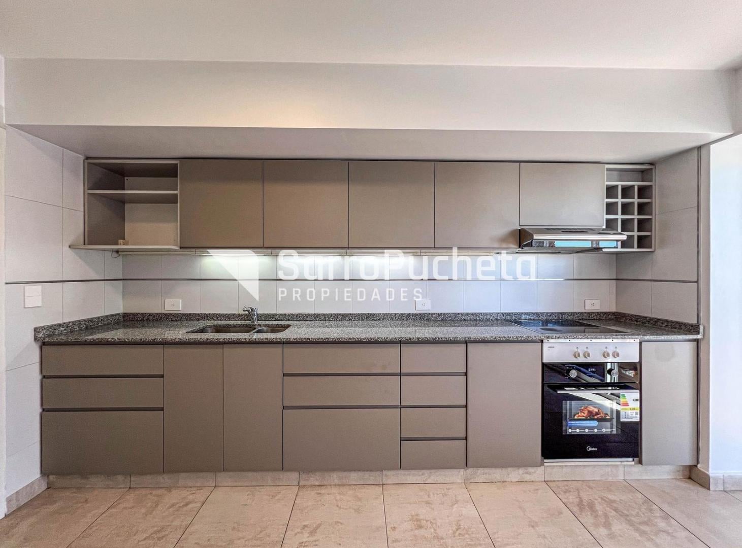 Foto de Venta departamento 4 ambientes con cochera y baulera en Morón, imagen 3