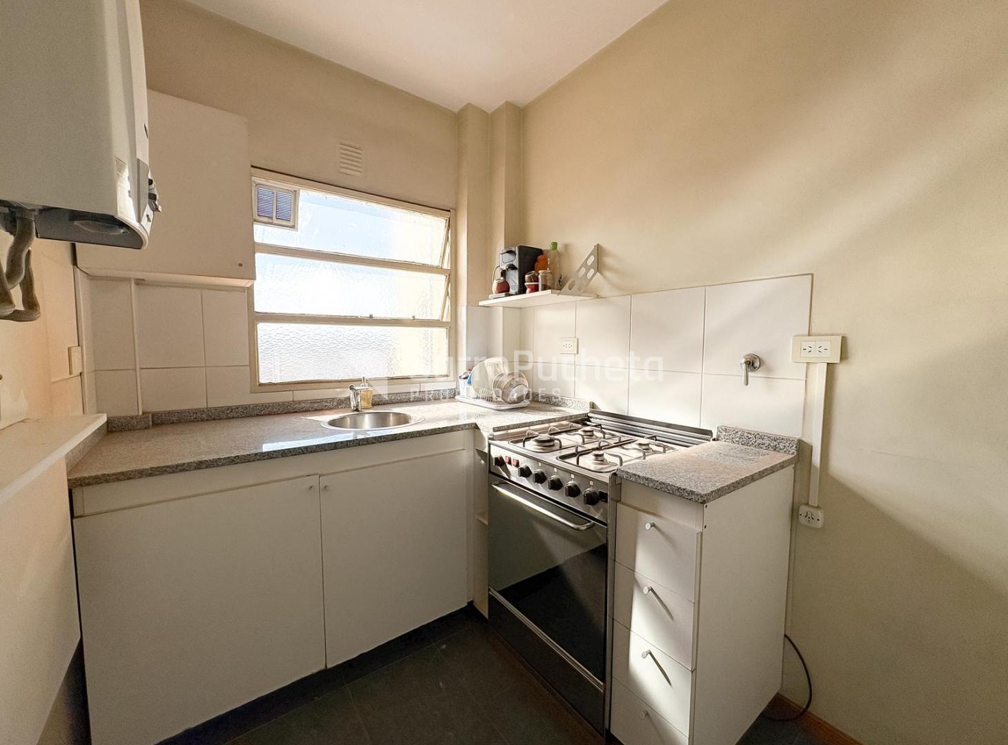 Foto de Venta departamento 3 ambientes con balcón en Morón Centro., imagen 1