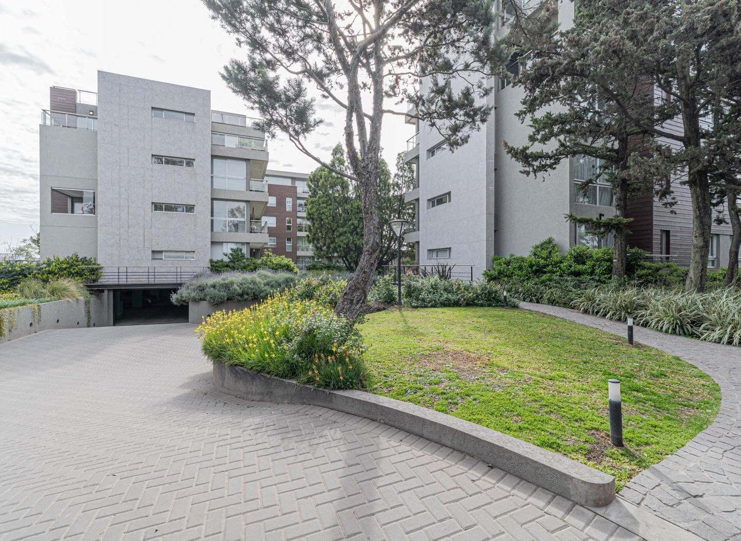 Foto de Venta departamento 3 ambientes con cochera en Villa Udaondo, imagen 1