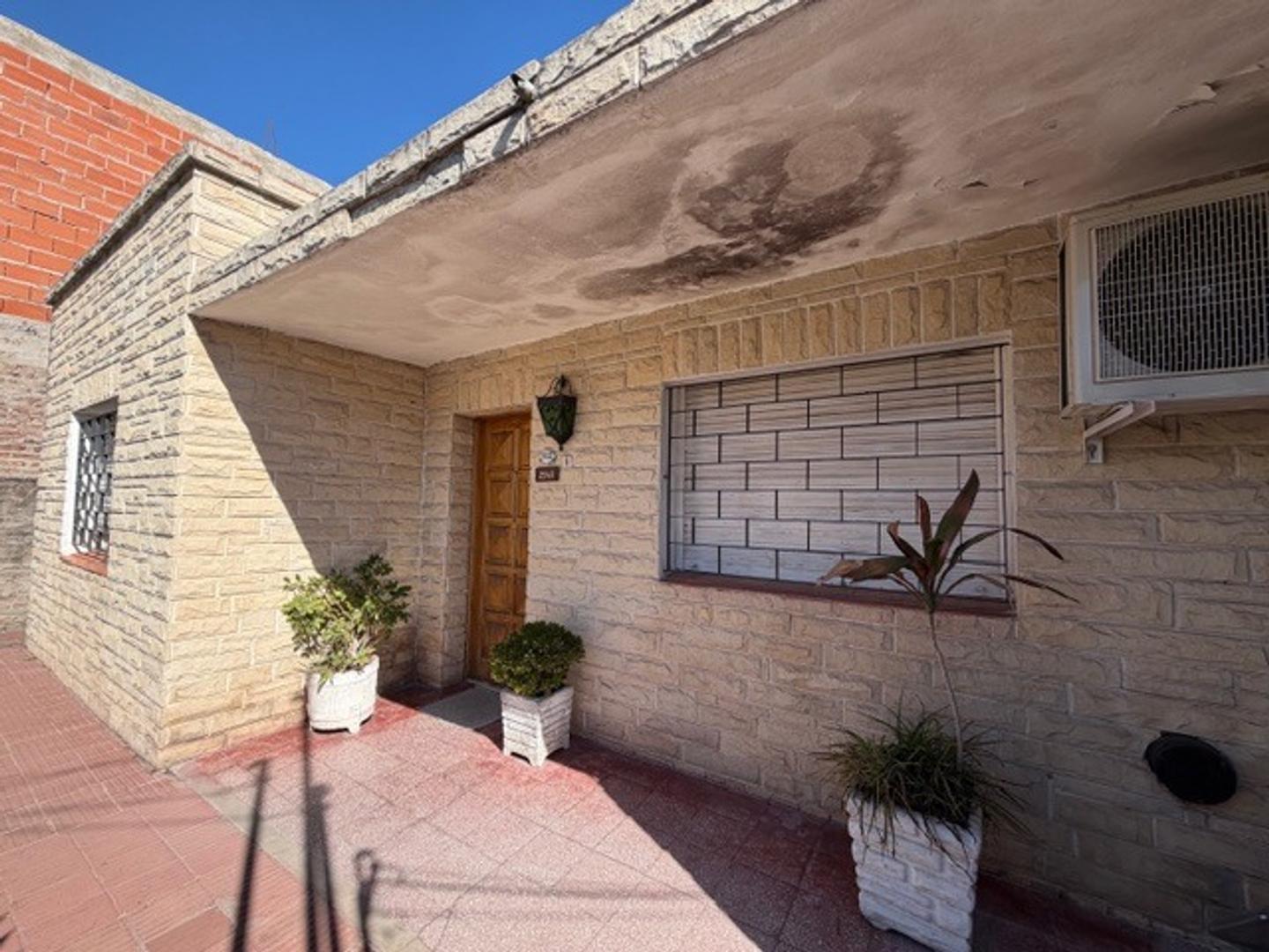 Foto de Casa 3 ambientes a la venta en Don Torcuato, imagen 2