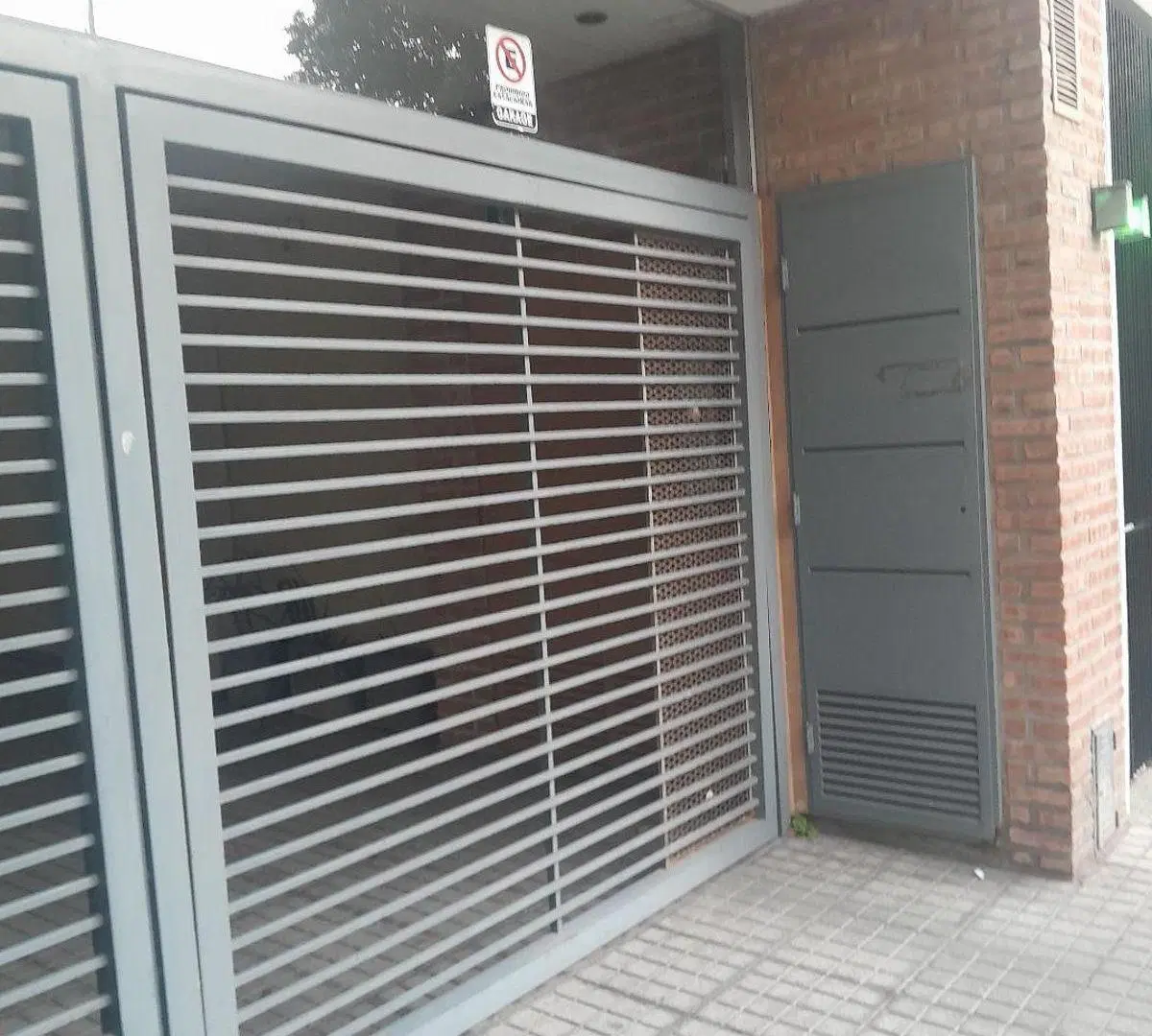 ALQUILO COCHERA PARA MOTO 4