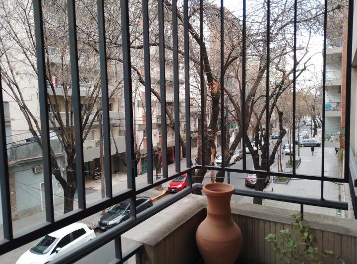 ESPECTACULAR dos ambientes frente y balcon 4