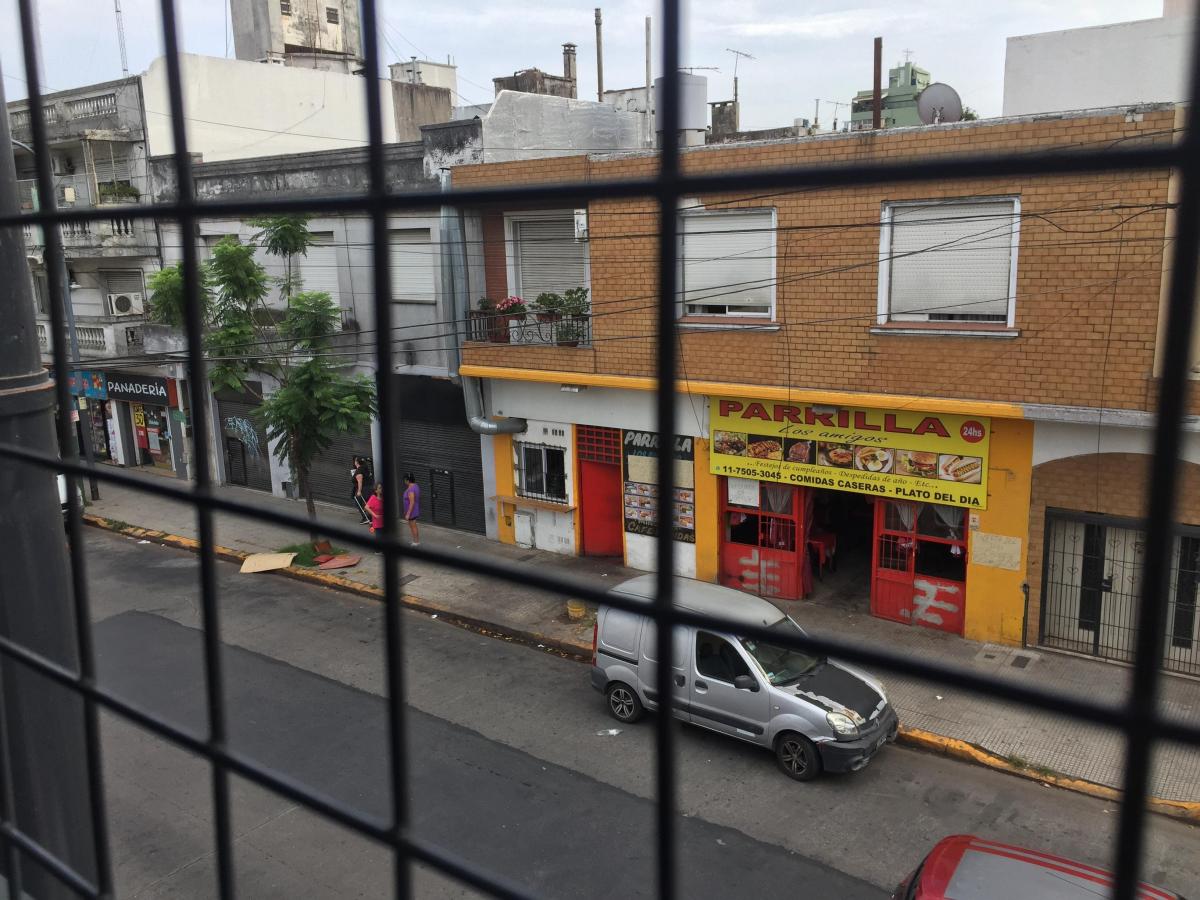 Venta Local 150 m2 Liniers apto gastronomía crédito directo del propietario