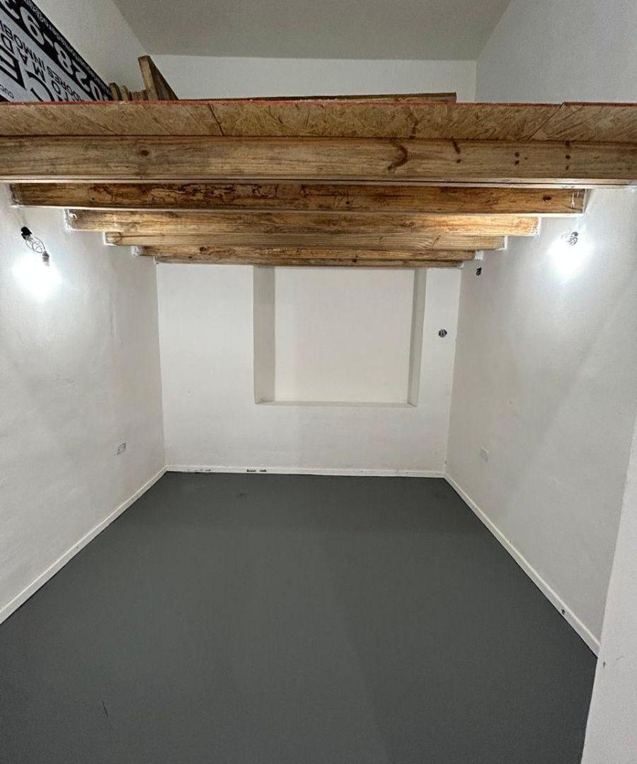 Foto de Depósito de 40 m² en alquiler en Liniers, imagen 3
