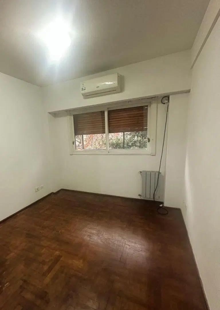 Departamento de 69 m2 cubiertos totales 77 con 3 dormitorios en venta en Flores 4