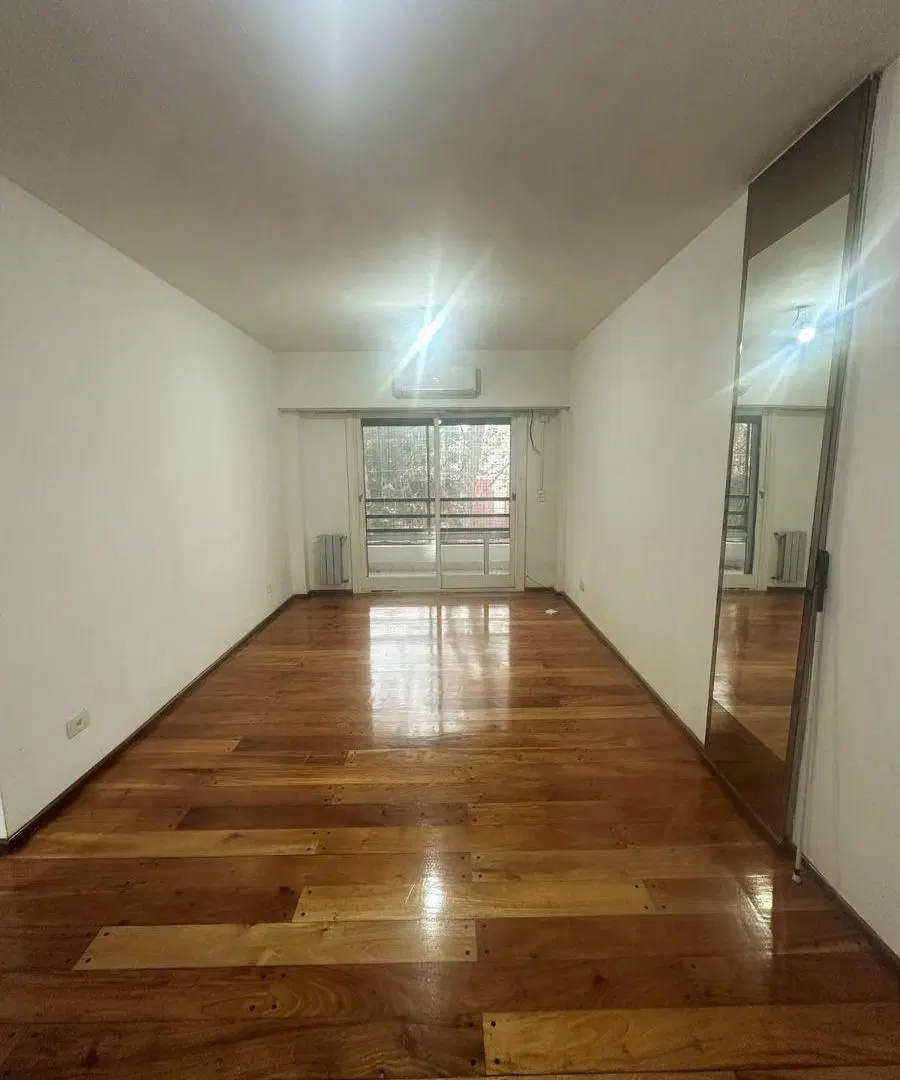Departamento de 69 m2 cubiertos totales 77 con 3 dormitorios en venta en Flores 1