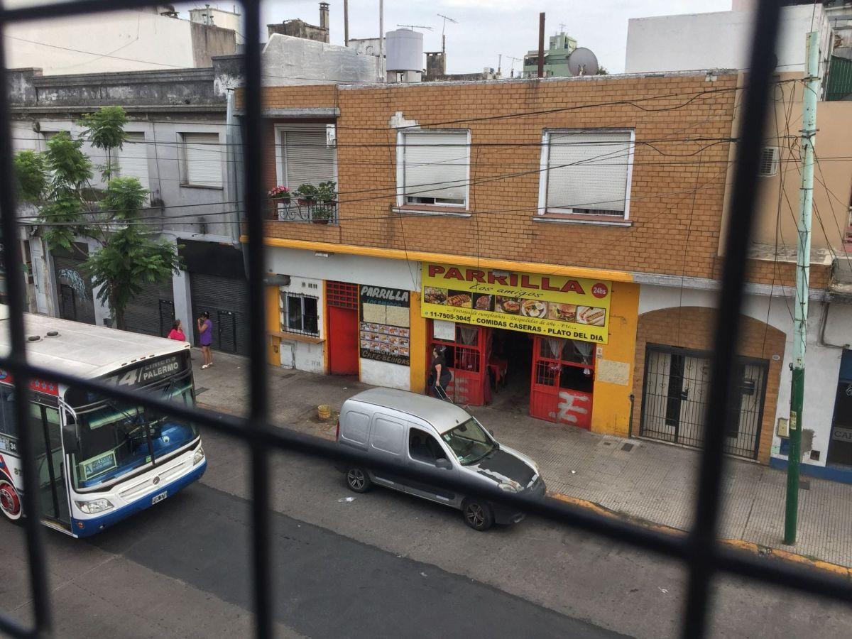 Foto de Depósito local comercial de 145 m² cubiertos en alquiler en Liniers, imagen 2