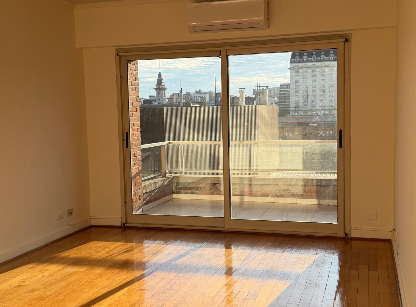 Foto de Departamento de 64 m² 1 dormitorio cochera en alquiler en Bayres Puerto, imagen 1