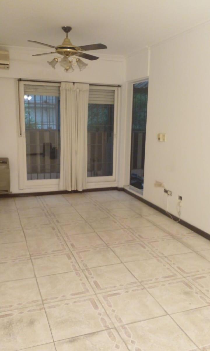 Departamento Al Frente con Balcon Aterrazado, de 3 Dorm.. 2