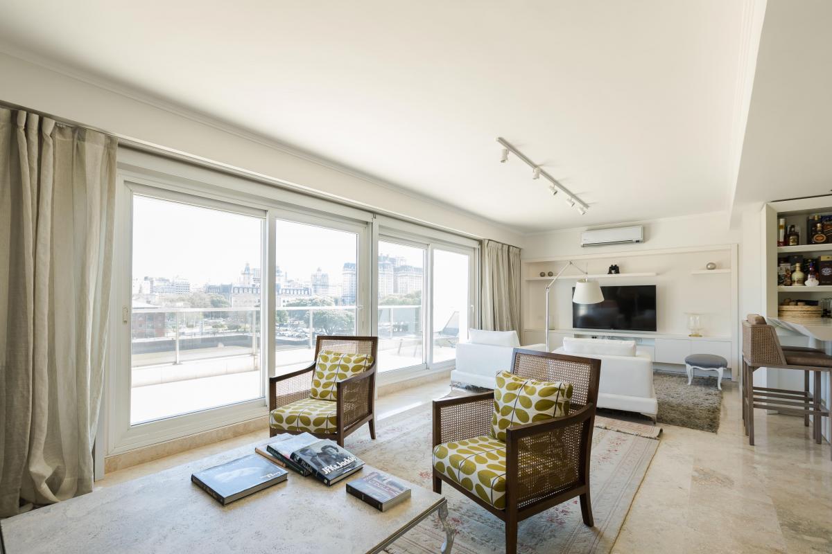 Duplex de Dos Dorm. en Suite con 4 Cocheras en Edificio con Amenities 2