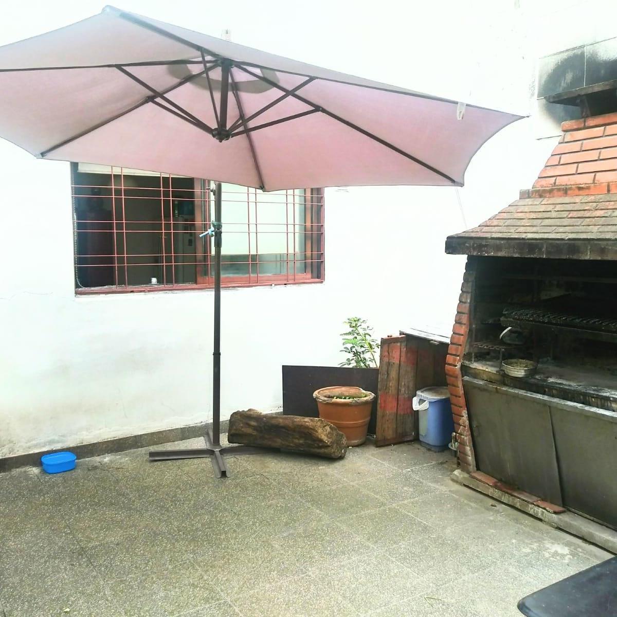 Duplex en 2 Plantas Cochera Cubierta 4 Ambientes Suite Patio, Excelente Esquina 5