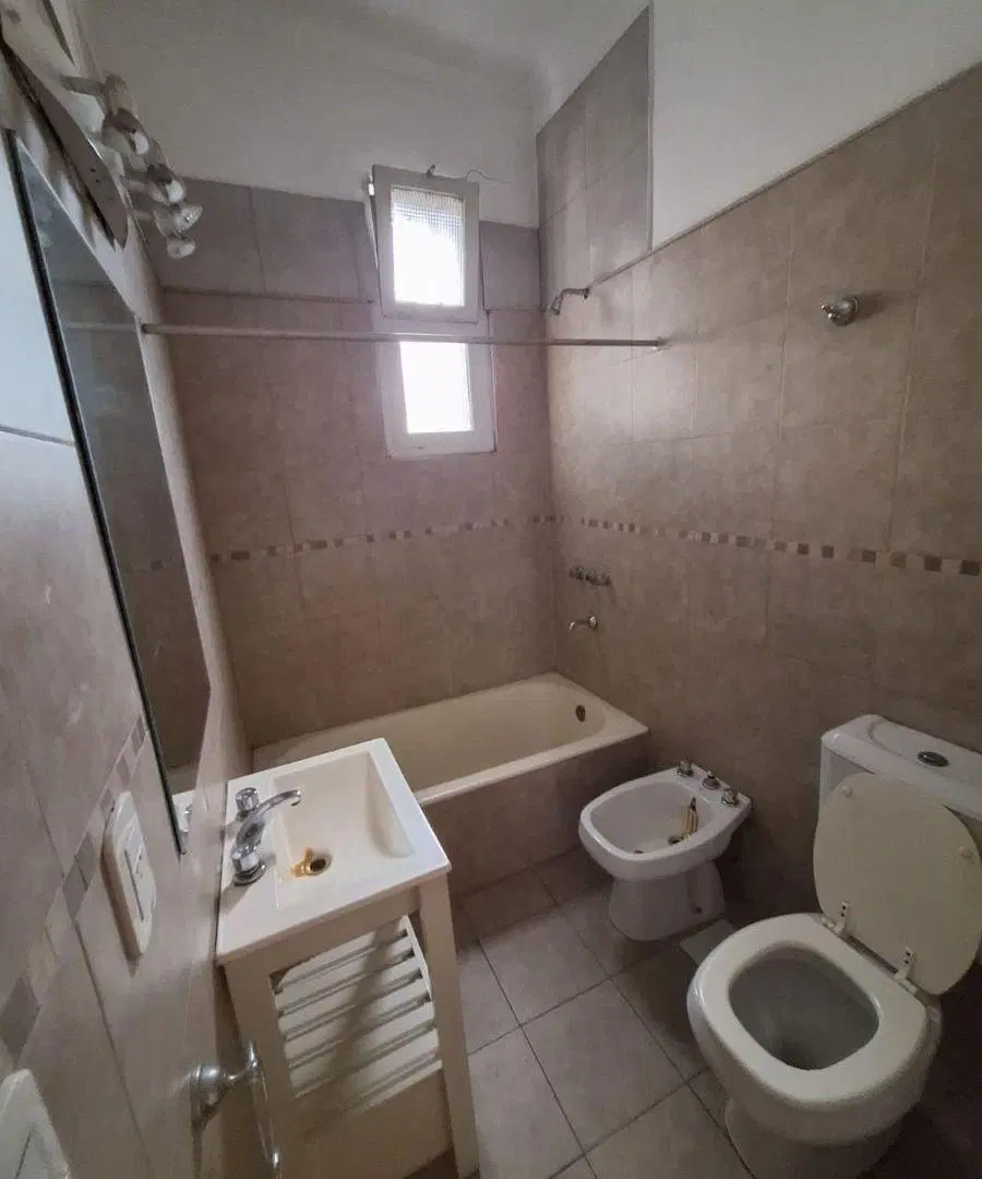 2 AMBIENTES PB AL FRENTE EXC ZONA 2