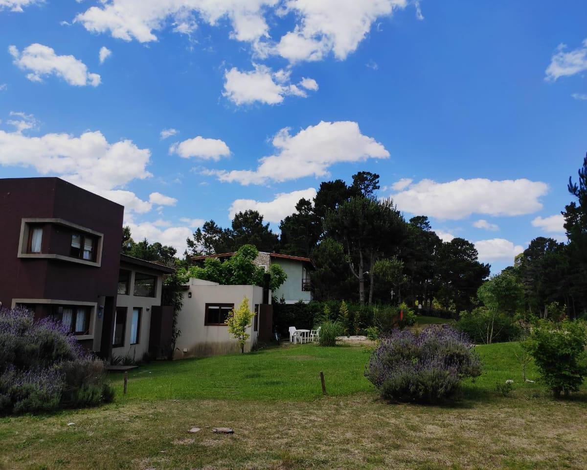 Venta en Block de 2 Casas en Espectacular Lote de 726 M²? 170 m² Cubiertos Totales 4