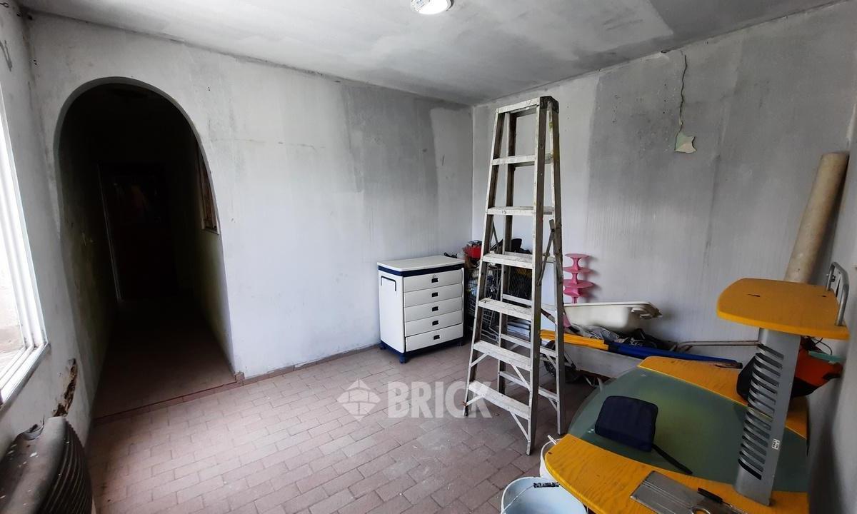 A Refaccionar PH S/exp y Al Fte en Brasil Al 1400 - 200 m² Tot Aprox T/tza T/sol 2
