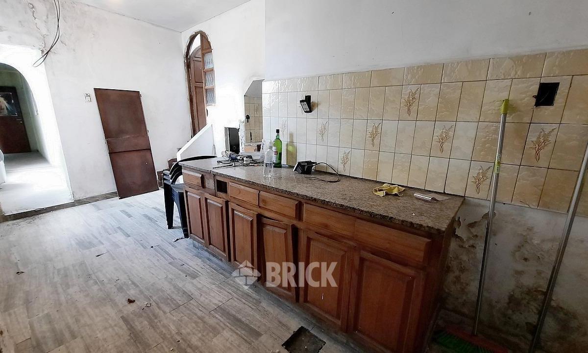 A Refaccionar PH S/exp y Al Fte en Brasil Al 1400 - 200 m² Tot Aprox T/tza T/sol 1