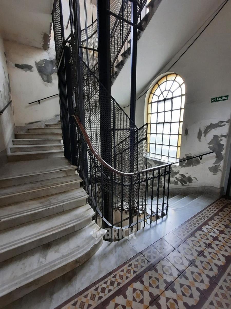 Moreno Al 1300 - Escritorio 99 m² Impec D/altura Bño a Nuevo 4