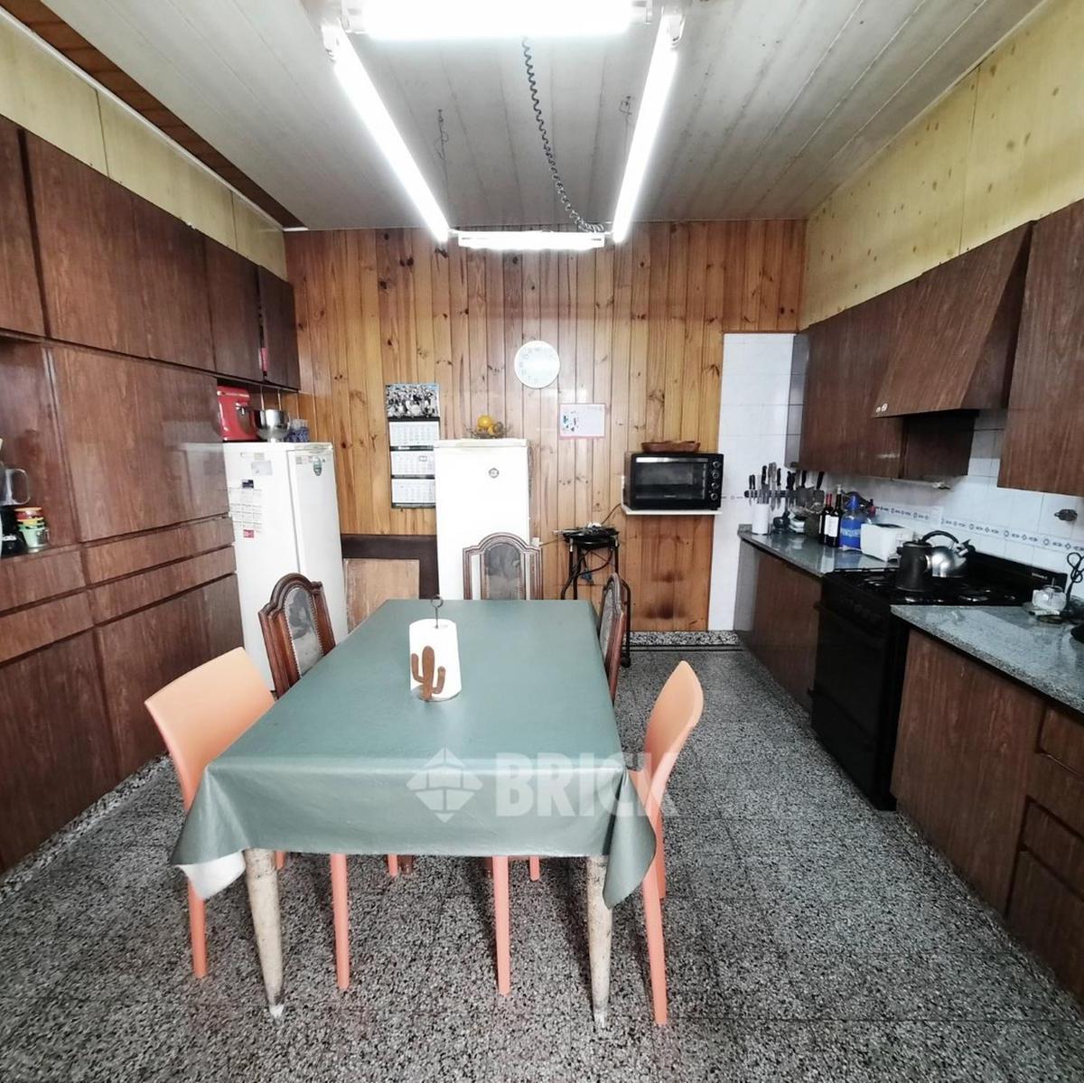 (Ideal 2 Familias) Casa en Lote de 8.66x47.69 m en Conesa Al 400 - 471 m² Cubiertos 4