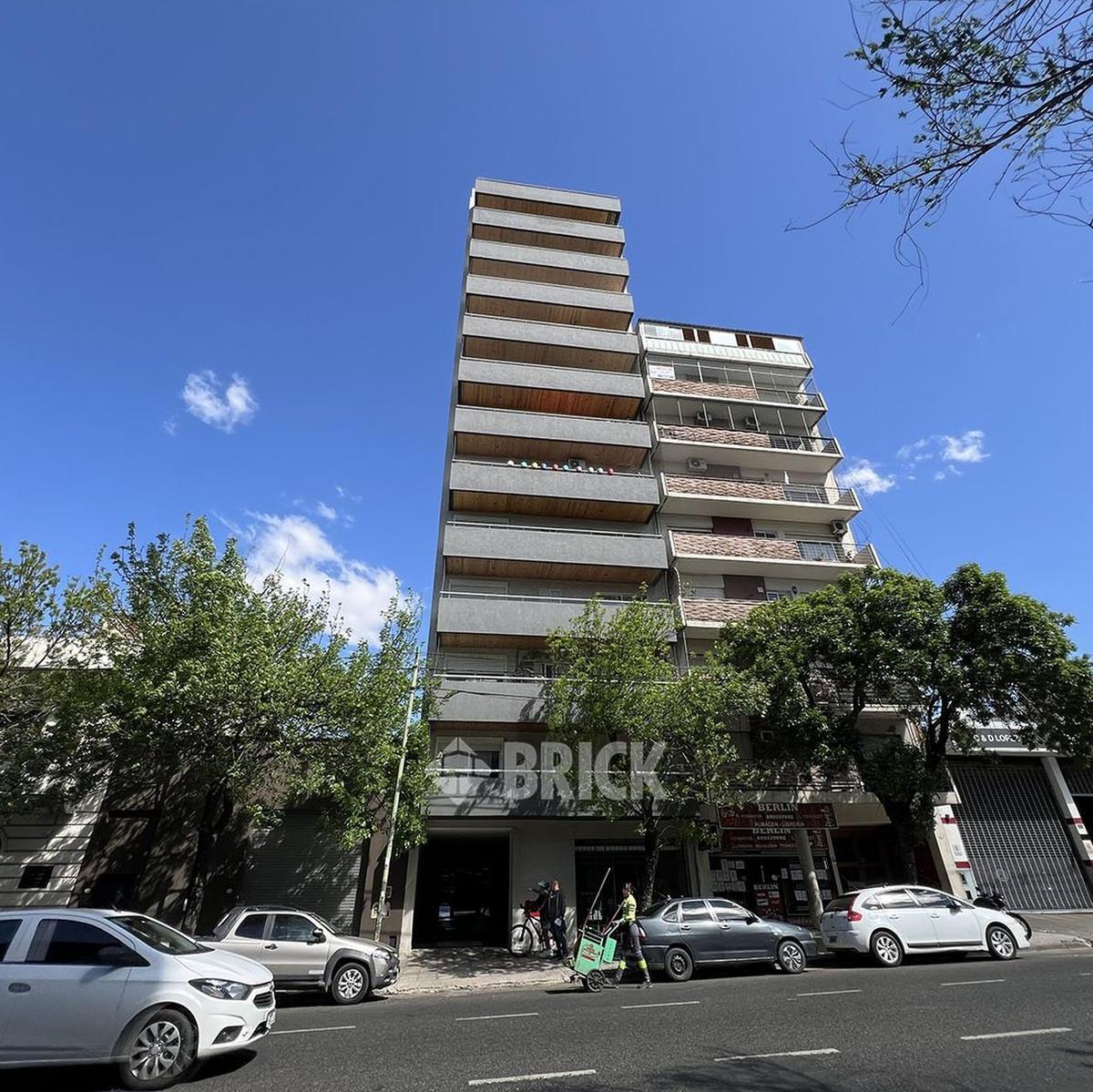 Cochera Fija Descubierta N° 10 en Planta Baja en Av Juan de Garay Al 3700 (Hay Otras) 1