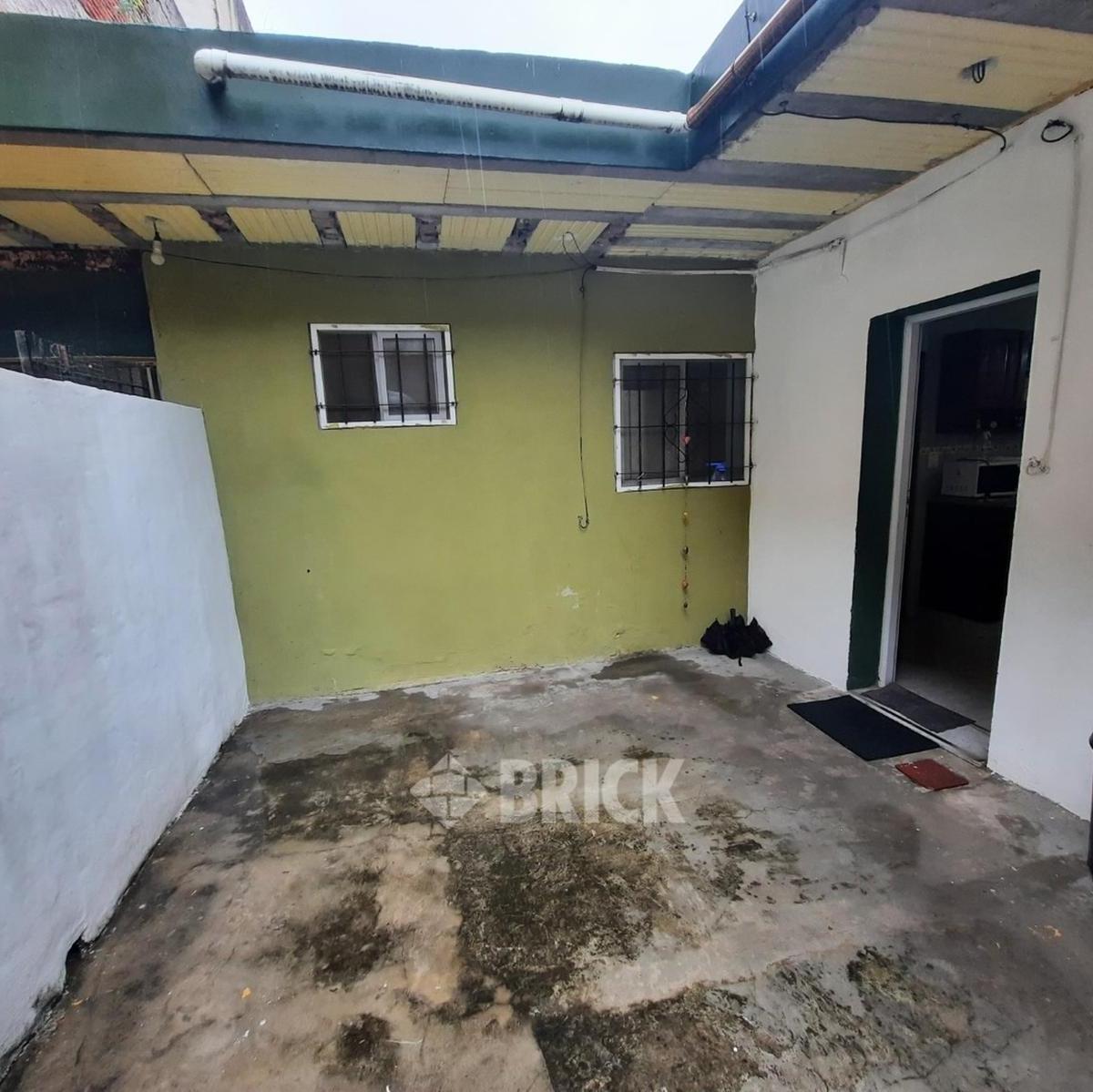 Casa en Lote de 7.79x42.11 en 15 de Noviembre de 1889 Al 1300 - 194 m² Cub Garage Gran Patio Jardin 5