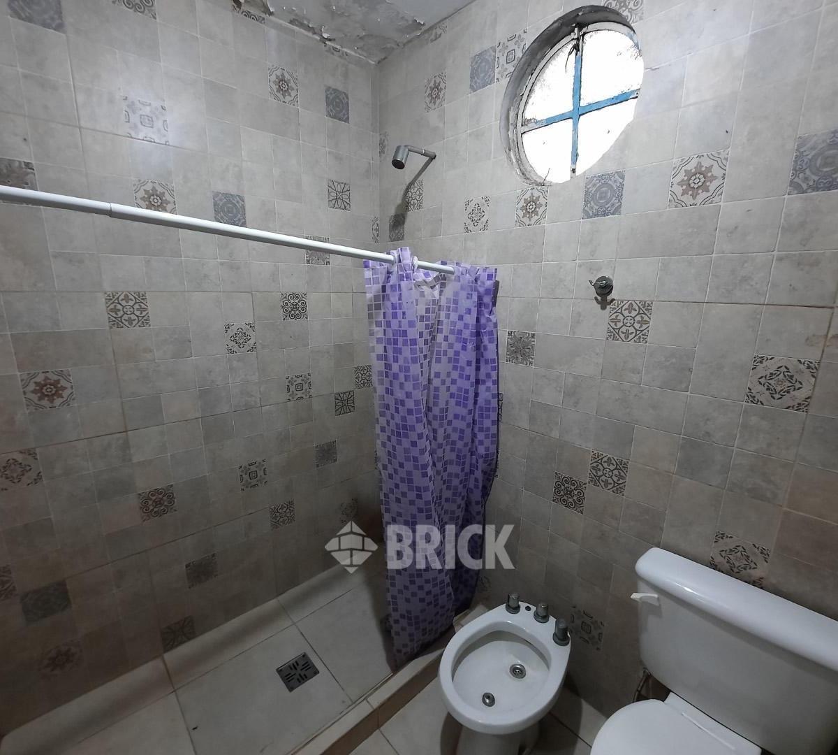 PH S/exp en Av Independencia y Av Entre Rios - Frente Entr Indep Balcon 2 Baños Completos 5