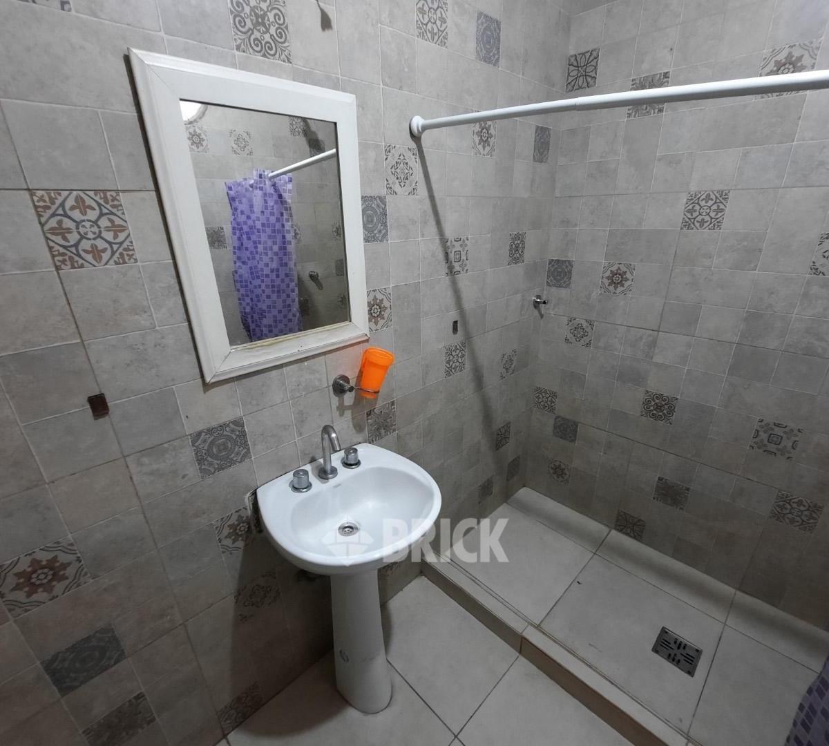 PH S/exp en Av Independencia y Av Entre Rios - Frente Entr Indep Balcon 2 Baños Completos 3
