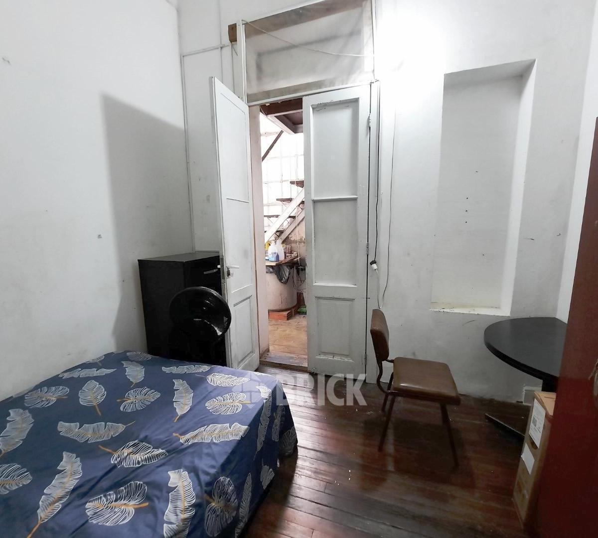 PH S/exp en Av Independencia y Av Entre Rios - Frente Entr Indep Balcon 2 Baños Completos 1