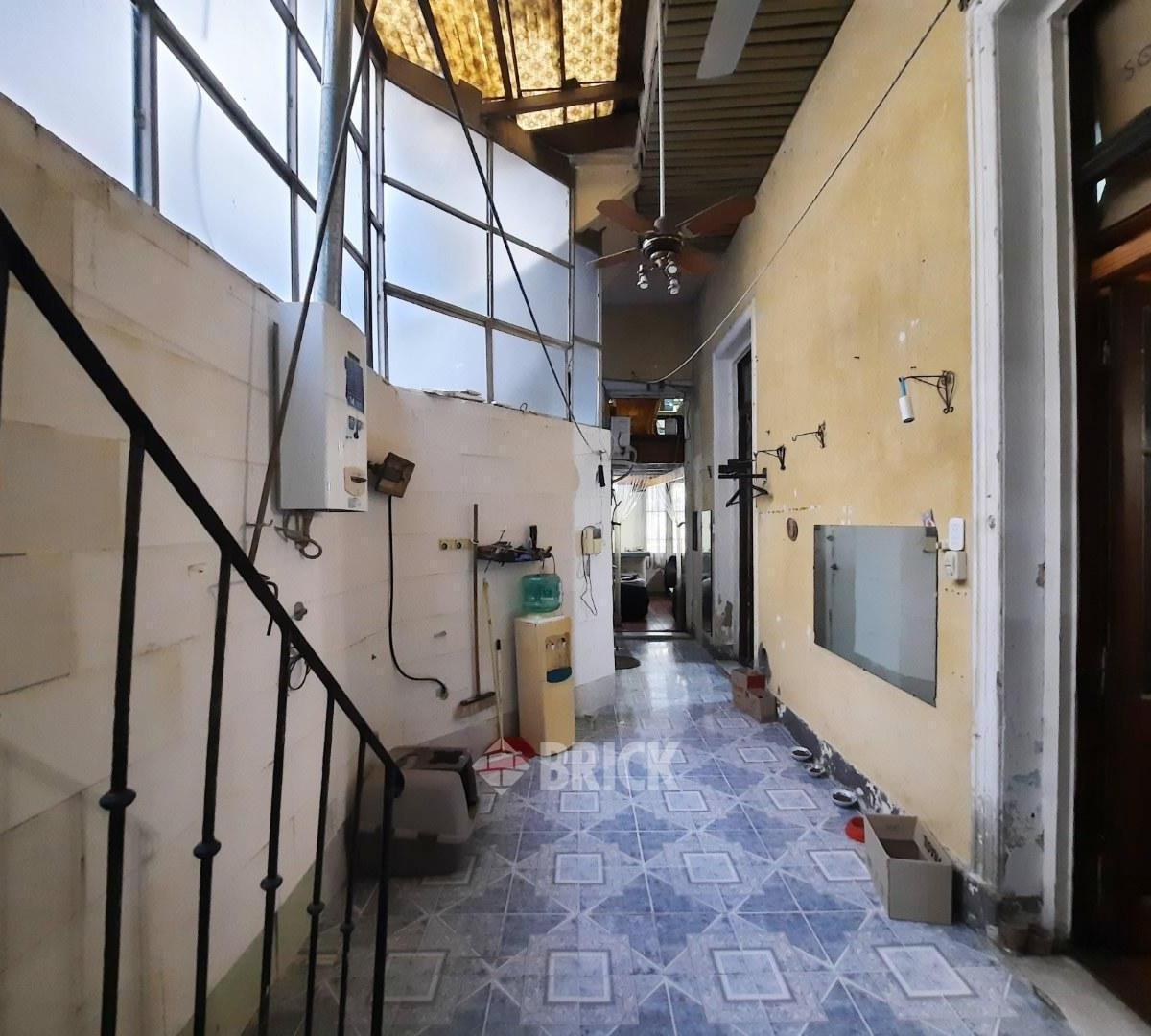 PH S/exp Al Frente en Catamarca y Av Independencia - 114 m² Gran Patio Todo Sol 4