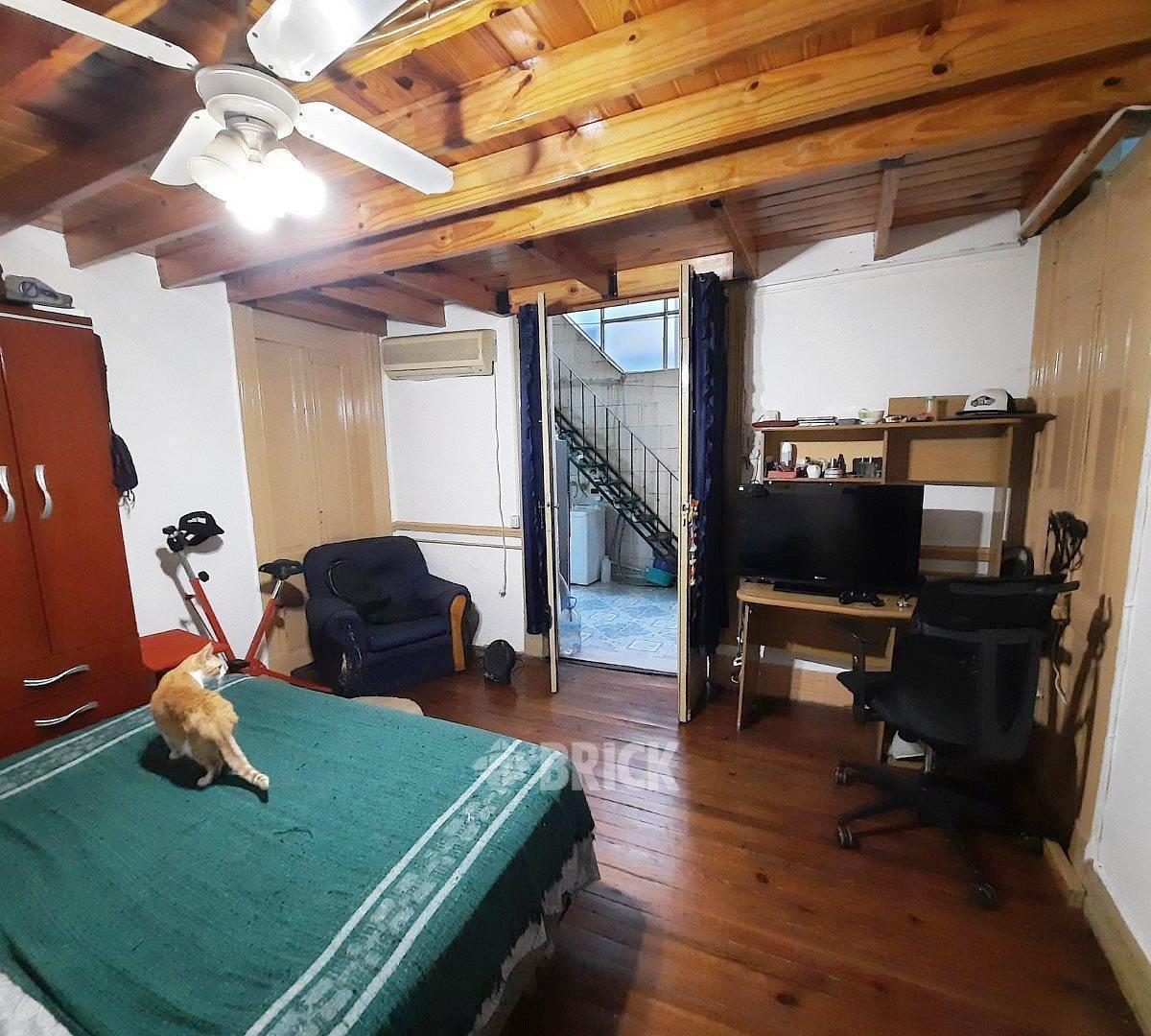 PH S/exp Al Frente en Catamarca y Av Independencia - 114 m² Gran Patio Todo Sol 2