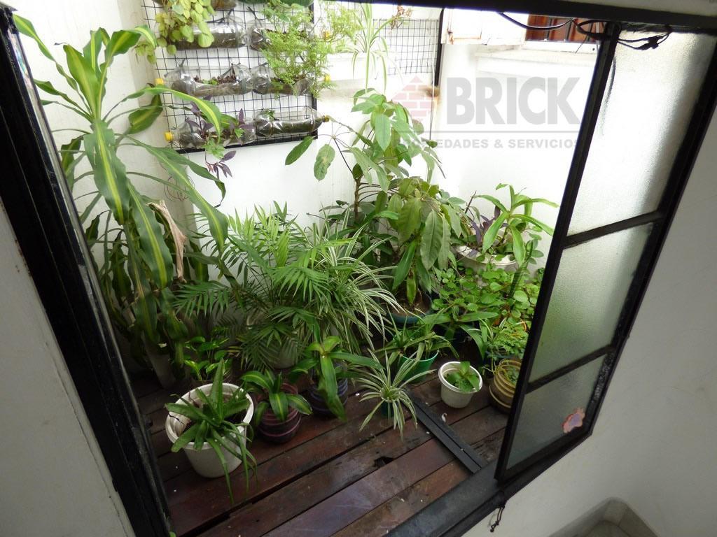 Foto de PISO T/CASA S/EXP EN PASTEUR AL 400 - FRENTE APTO PROF 2 BCONES T/A, imagen 3