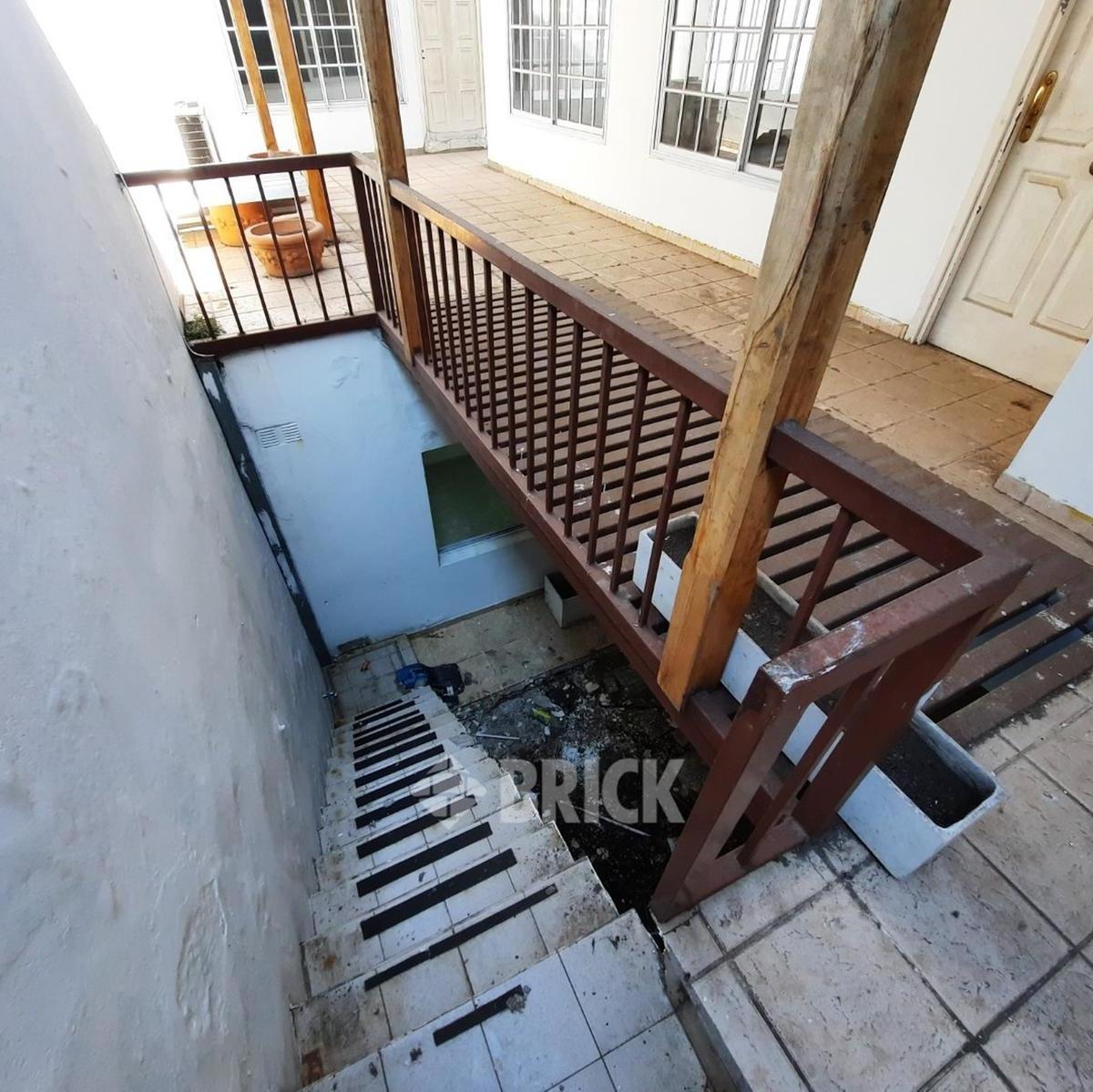 Lote de 8.60x24.88 m en Carlos Calvo Al 1100 - Corredor Medio a Construir 1.650 m² Netos Vendibles 4