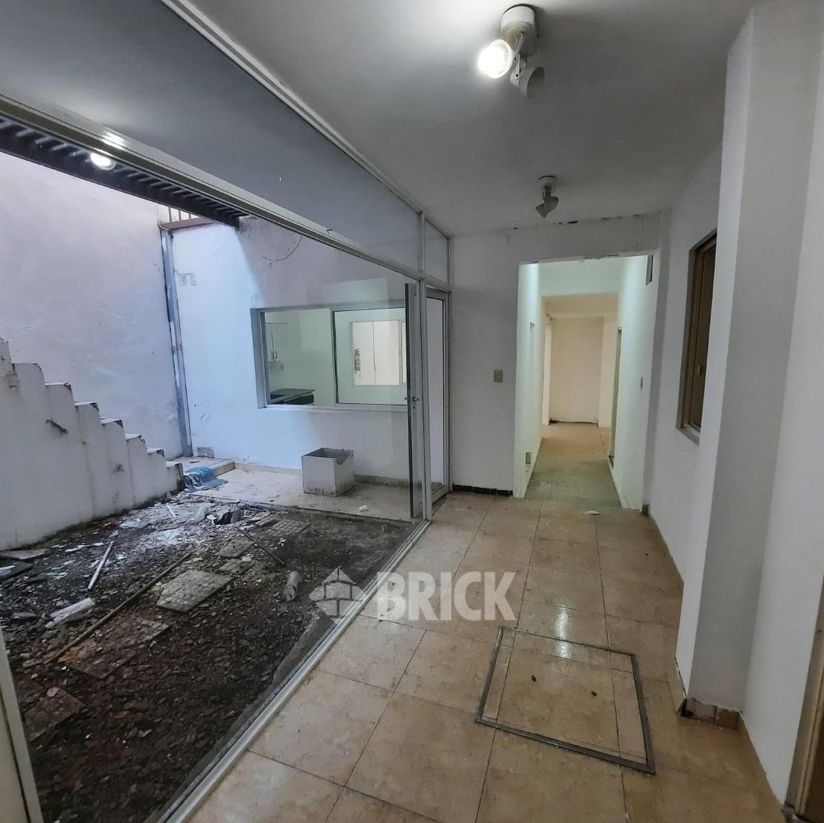 LOTE DE 8.60X24.88 MTS EN CARLOS CALVO AL 1100 - CORREDOR MEDIO A CONSTRUIR 1.650 M2 NETOS VENDIBLES