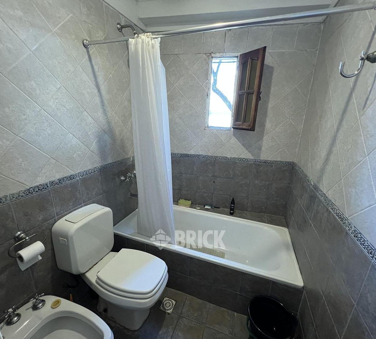 Casa C/dep en Lote Ppio de 8.72x14.10 m en Fray Cayetano Rodriguez y Gaona - Garage Tza Qcho Parr 3