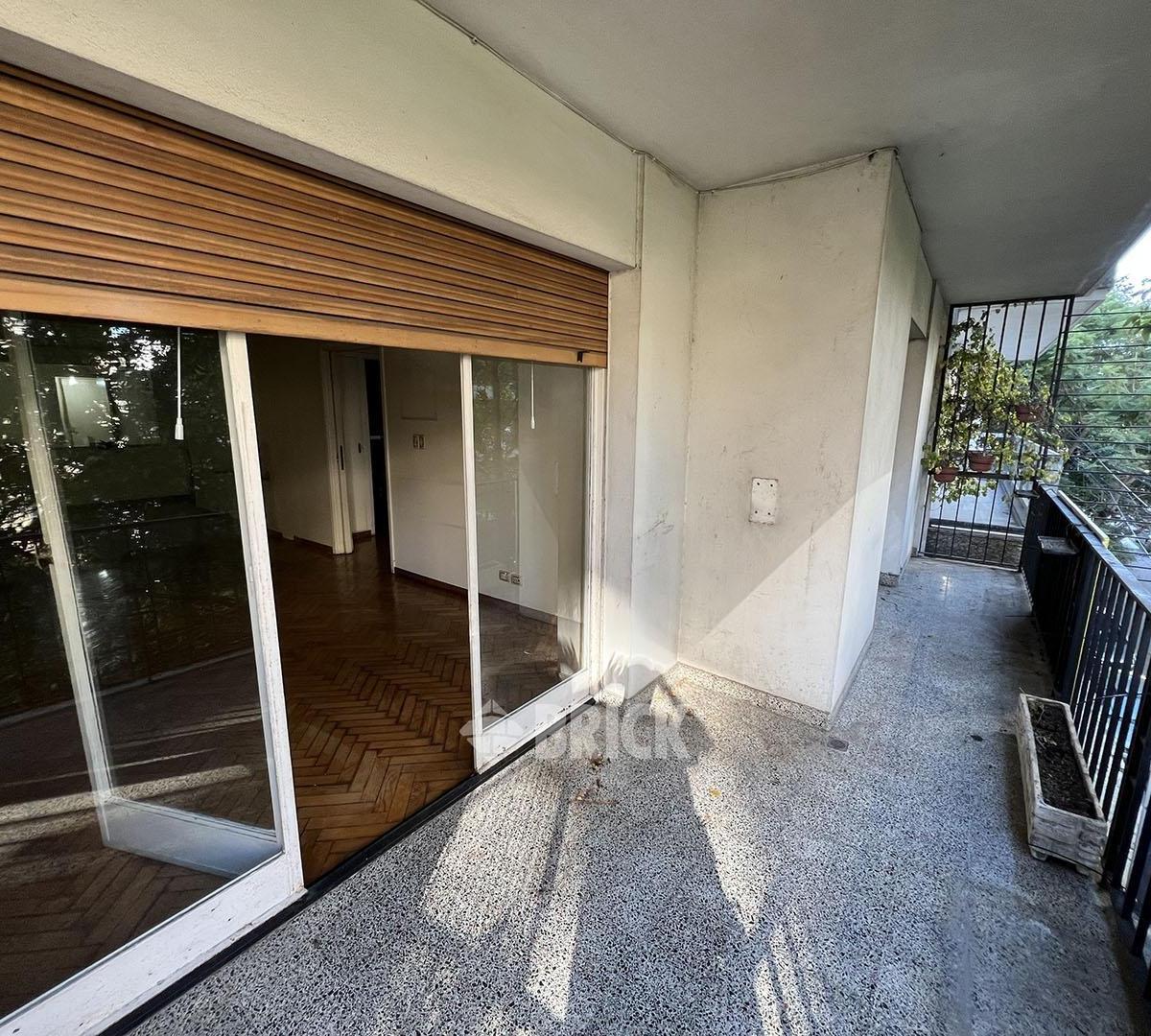 Semip C/dep en Agrelo y Av La Plata - Frente 127 m² Impec Bcon T/sol D/entrada Espectacular Living 5