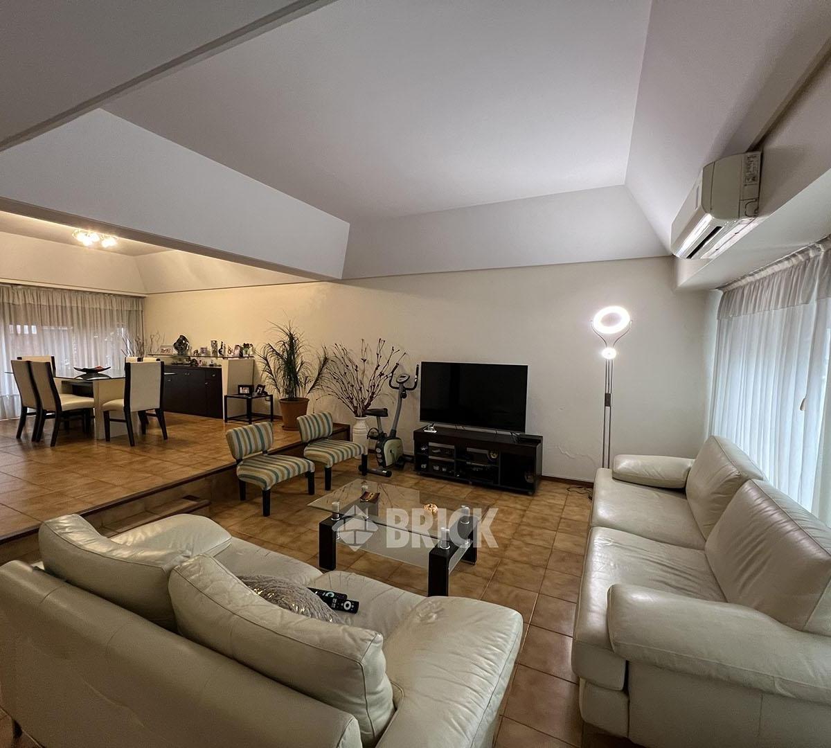 CASA EN RAFAELA AL 3700 - 265 M2 CUB GARAGE PLAYROOM TERRAZA