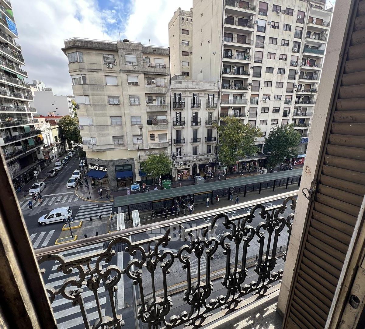 Piso C/dep en Rivadavia Al 7000 - Frente Apto Prof 2 Suites 3