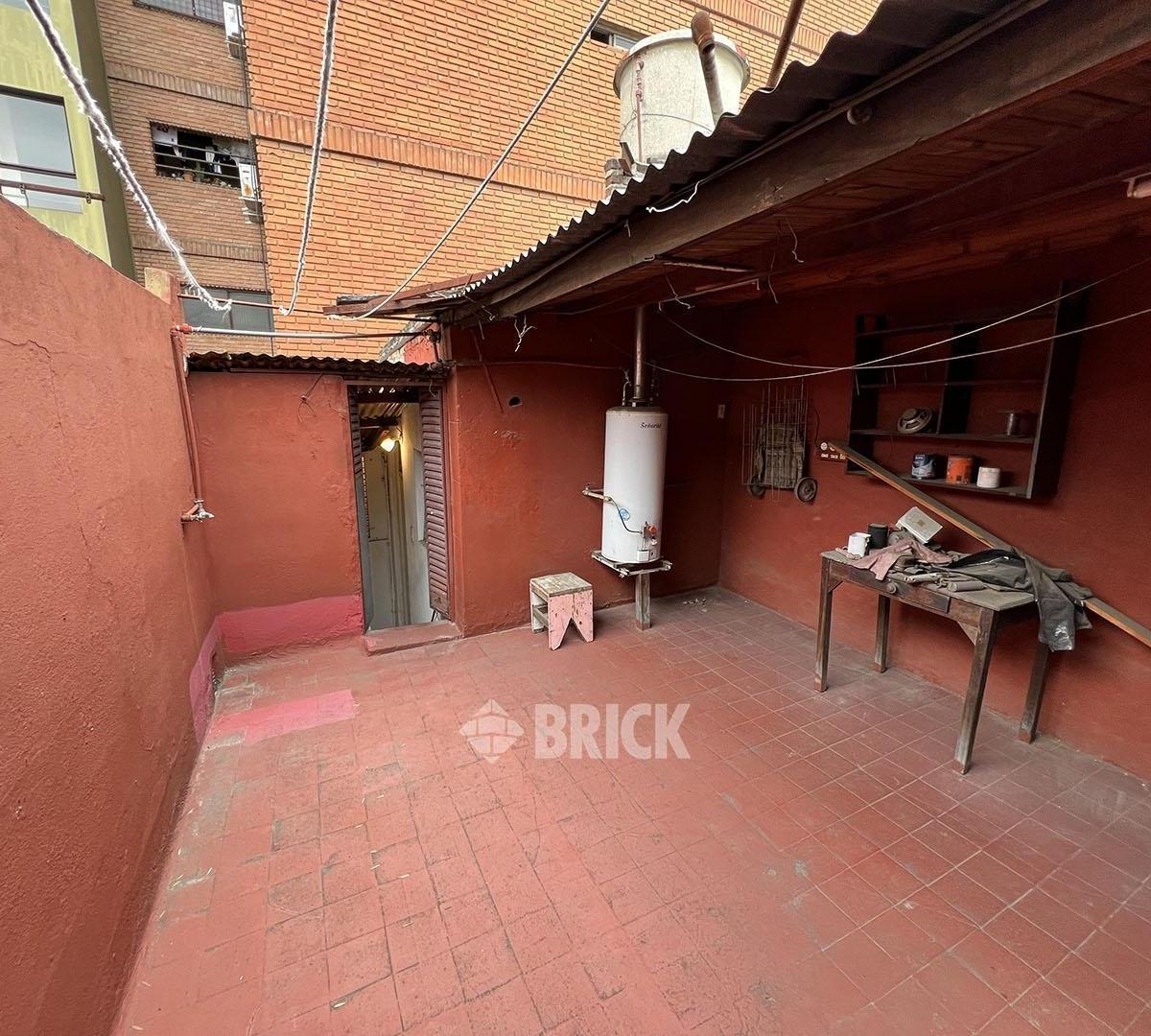 Foto de PH EN TRELLES AL 2400 - 73 M2 IMPECABLE TERRAZA PATIO, imagen 2