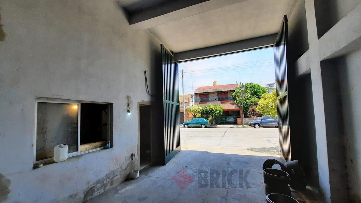 Galpon en Gordillo Al 4200 - 500 m² Cubiertos T/losa a Construir 880 m² - Villa Lugano 4