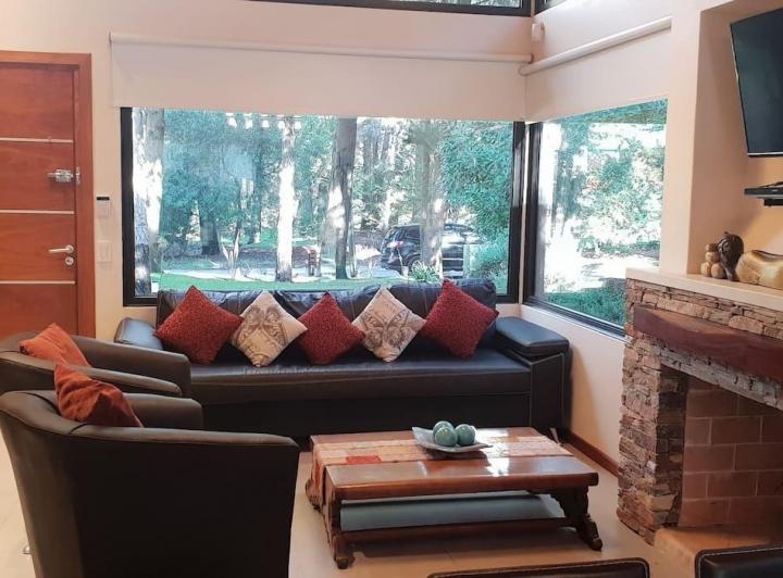HERMOSA CASA EN SANTOS VEGA Y DE LAS ARTES - COCHERA QUINCHO CON DECK SUITE CON HIDRO 4