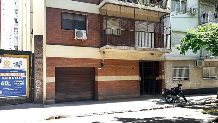 COCHERA FIJA CUBIERTA EN PLANTA BAJA EN DON BOSCO AL 3200