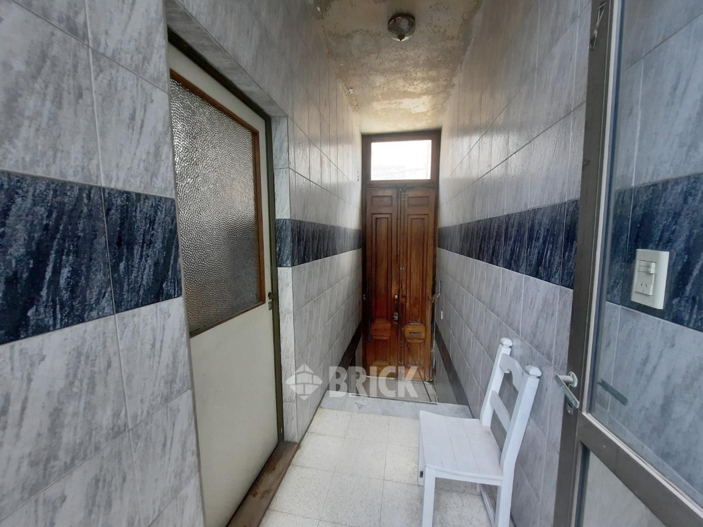 Foto de CASA EN LOTE DE 8.66X33.37 EN CRAIG AL 700 - TERRAZA GRAN PATIO DOBLE, imagen 4