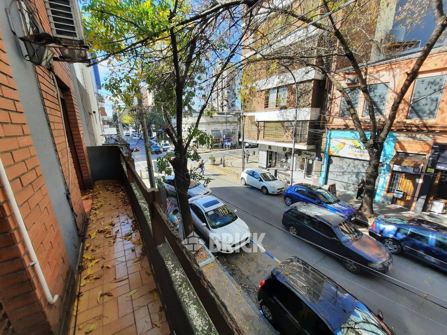 PH S/EXP Y C/ENTR INDEP EN BASAVILBASO AL 1900 - FRENTE QUINCHO C/PARR GRAN TZA BALCON