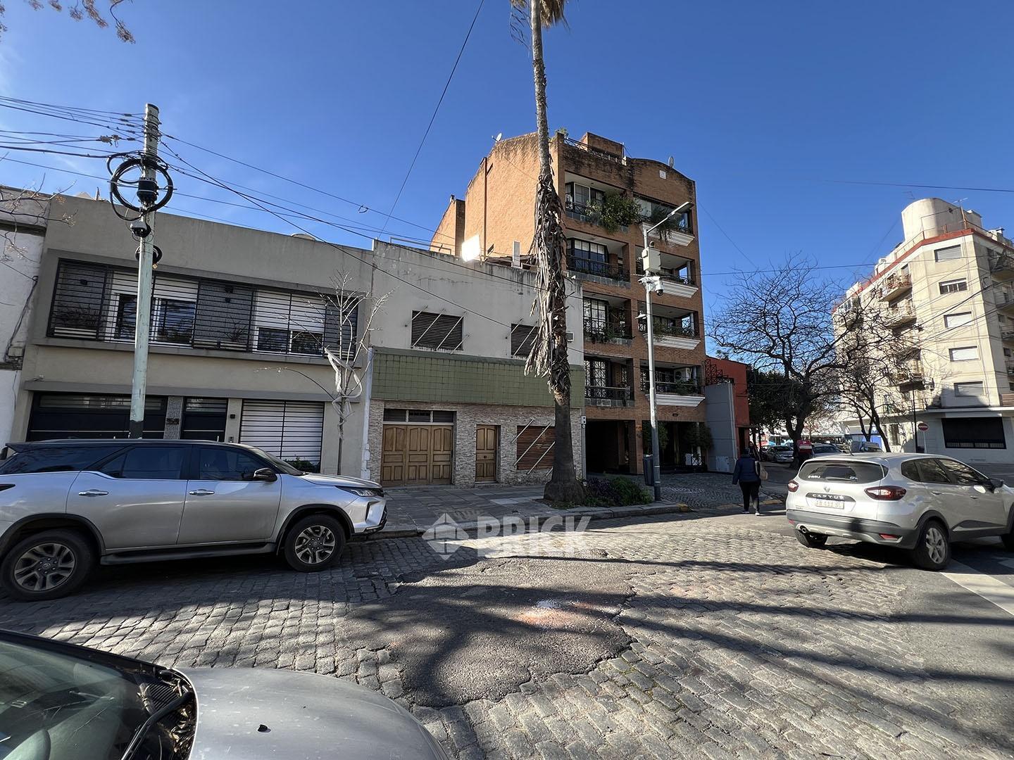 LOTE PROPIO DE 7.83X10.35 METROS EN EMILIO LAMARCA AL 3500 - 450 M2 A CONSTRUIR