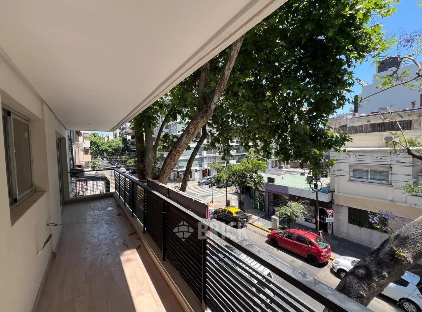 A ESTRENAR SEMIP EN JULIAN ALVAREZ AL 700 - TODO AL FRENTE BALCON TODO SOL AMPLIO LIVING 4