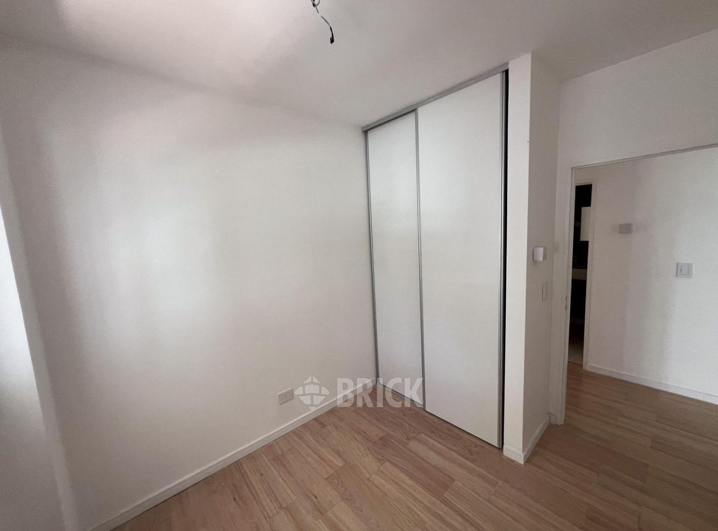 A ESTRENAR SEMIP EN JULIAN ALVAREZ AL 700 - TODO AL FRENTE BALCON TODO SOL AMPLIO LIVING