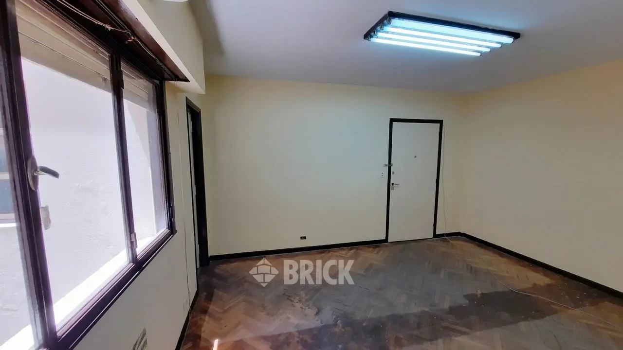 SARMIENTO AL 1300 - 40 M2 LUMINOSO APTO PROFESIONAL 3